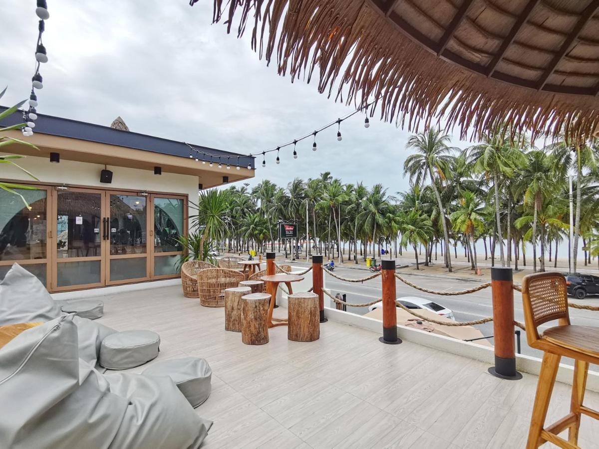 The Tide Resort Bang Saen Bagian luar foto