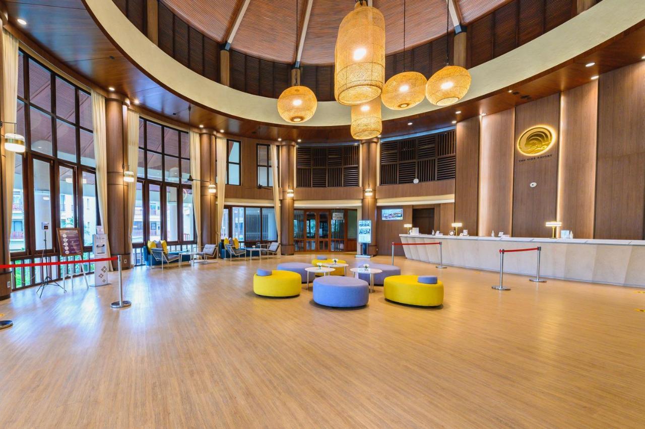 The Tide Resort Bang Saen Bagian luar foto