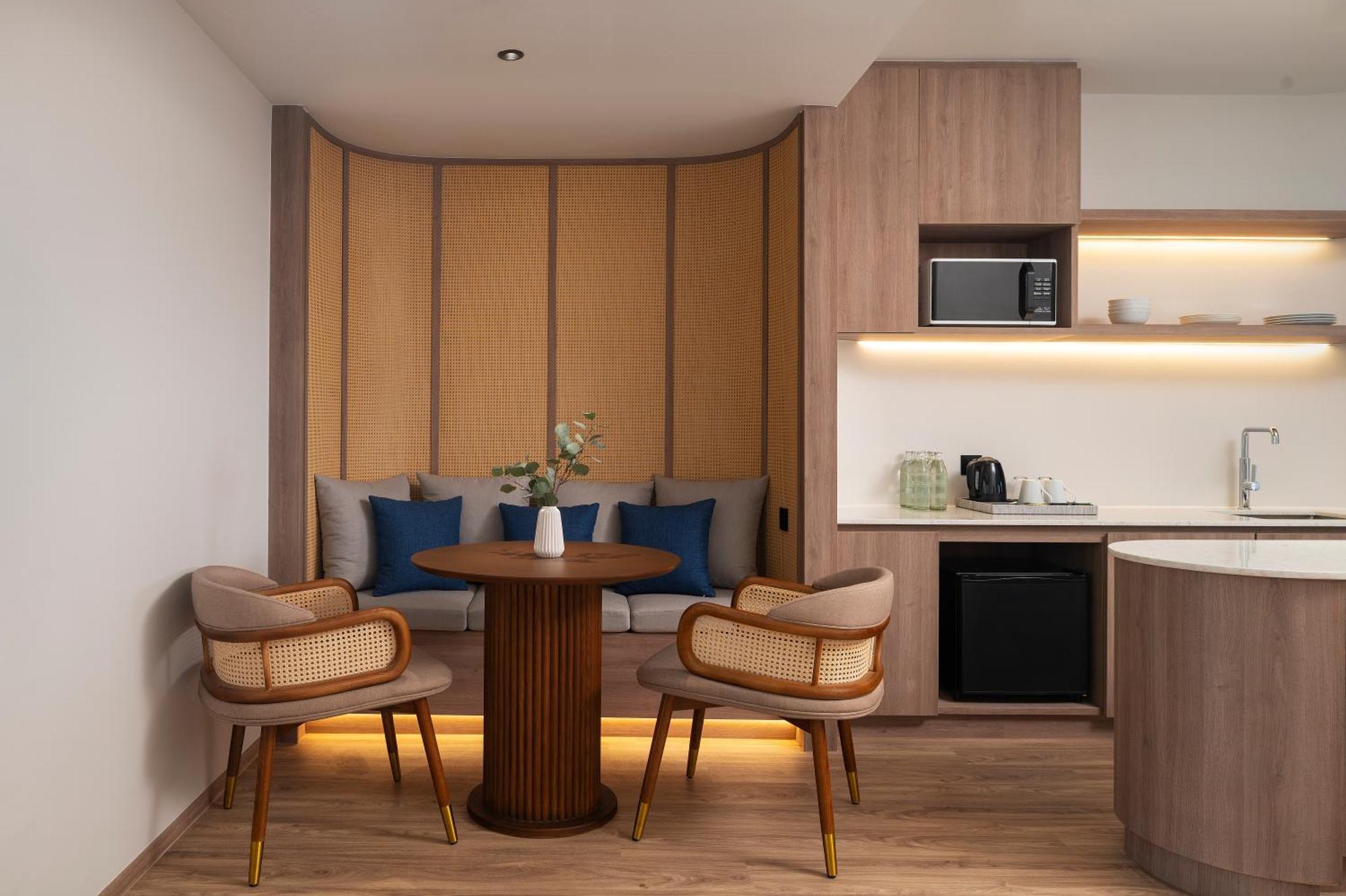 The Tide Resort Bang Saen Bagian luar foto