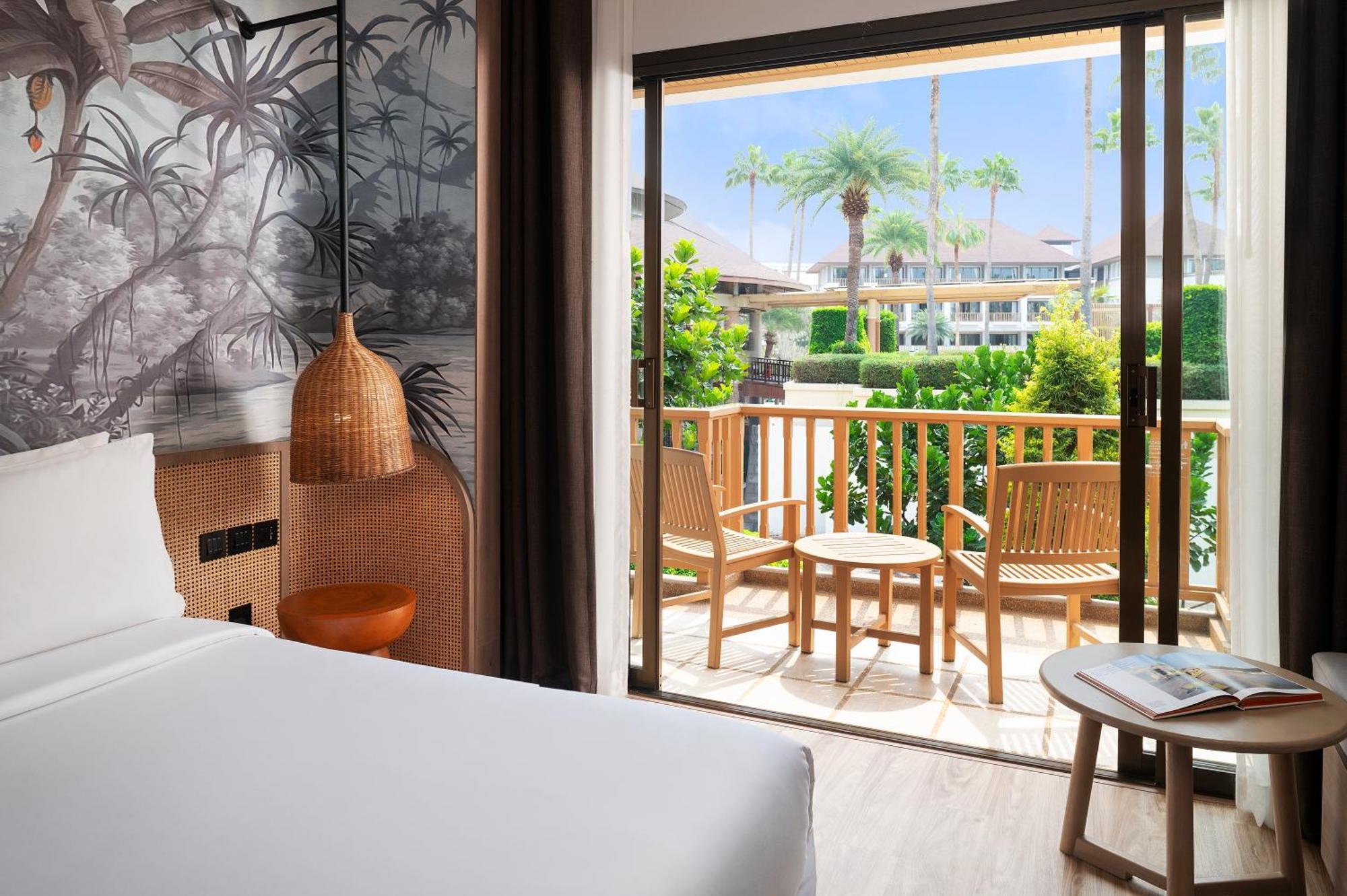 The Tide Resort Bang Saen Bagian luar foto