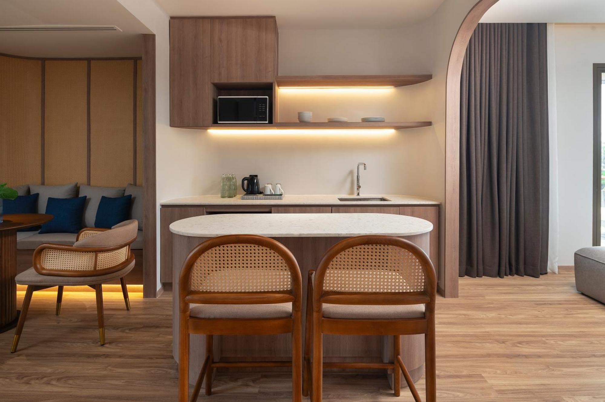 The Tide Resort Bang Saen Bagian luar foto